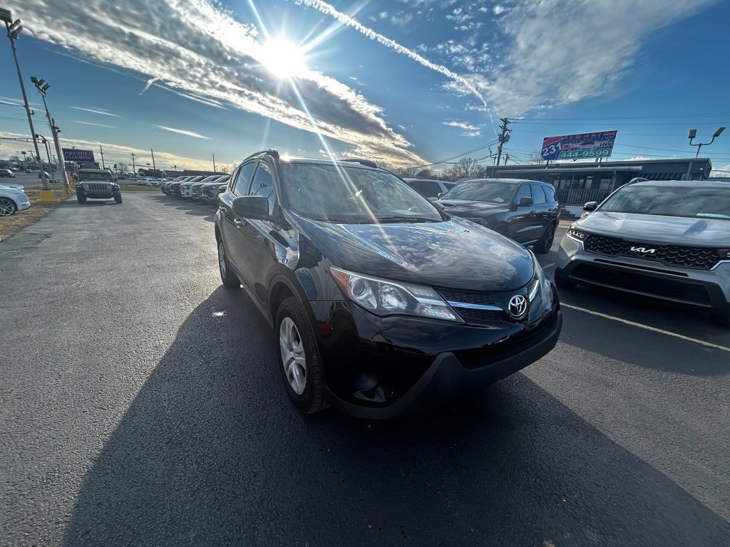 Used 2015 Toyota RAV4 LE image 1