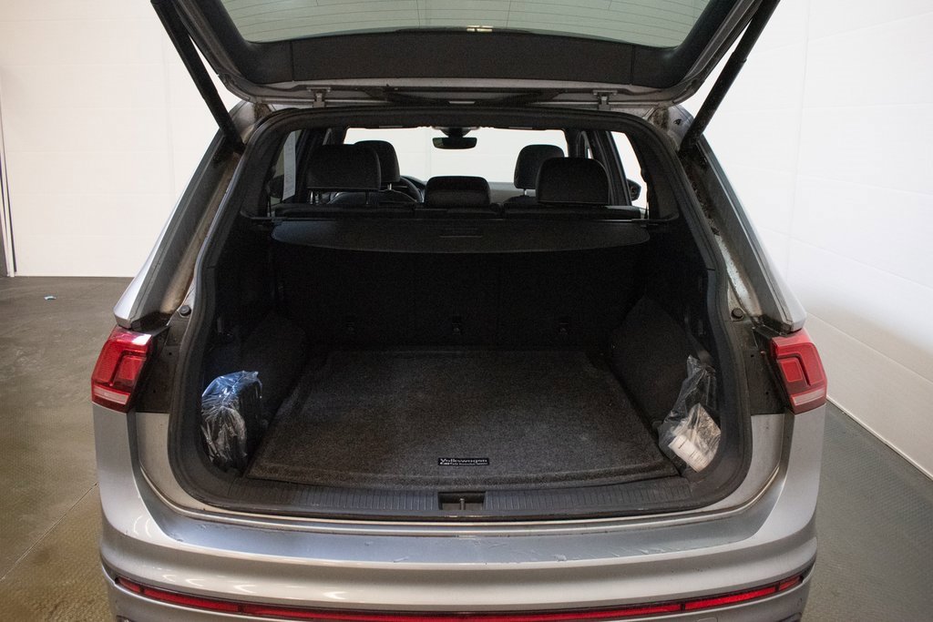 Used 2022 Volkswagen Tiguan SE R-Line image 24