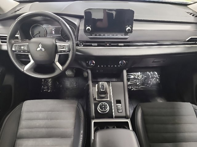 Used 2024 Mitsubishi Outlander SE AWD/4WD image 24