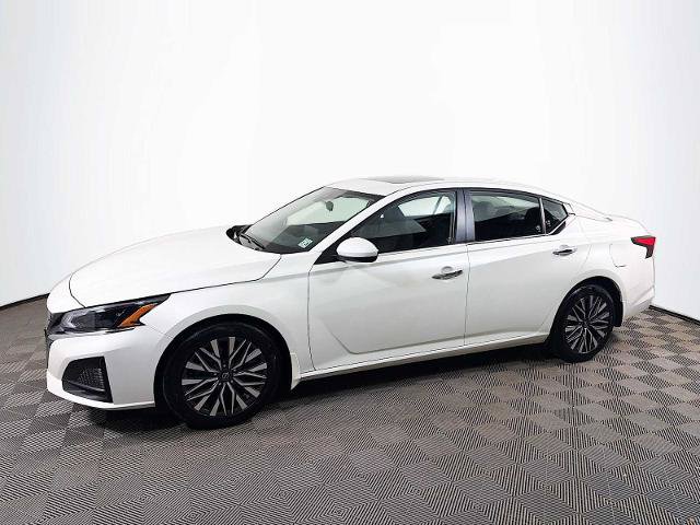 Certified 2023 Nissan Altima 2.5 SV w/ SV Premium Package FWD image 1