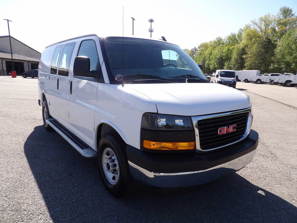 Used 2024 GMC Savana 2500 w/ Driver Convenience Package RWD image 11