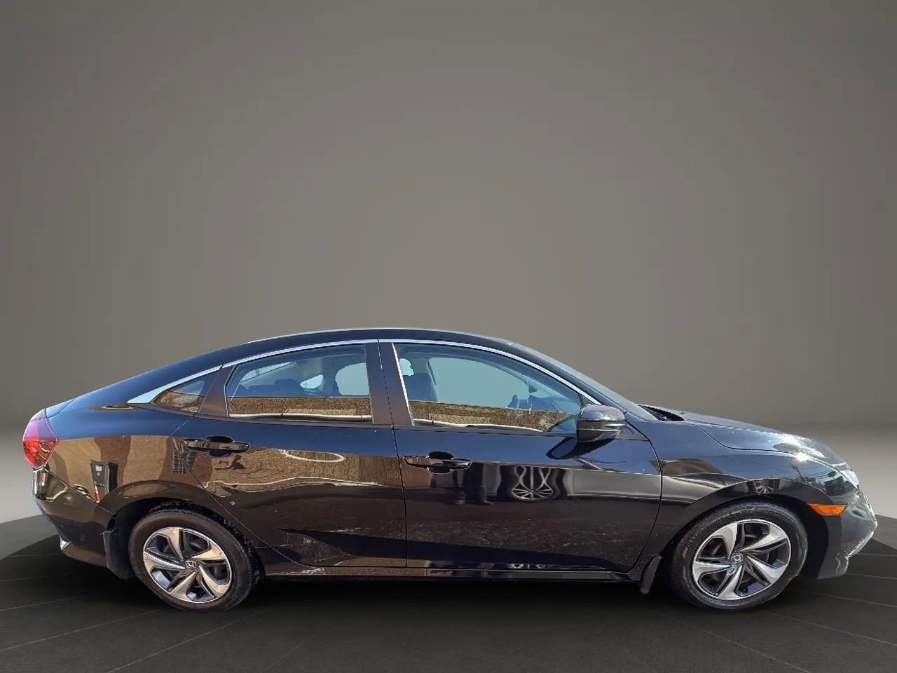 Used 2020 Honda Civic LX image 4