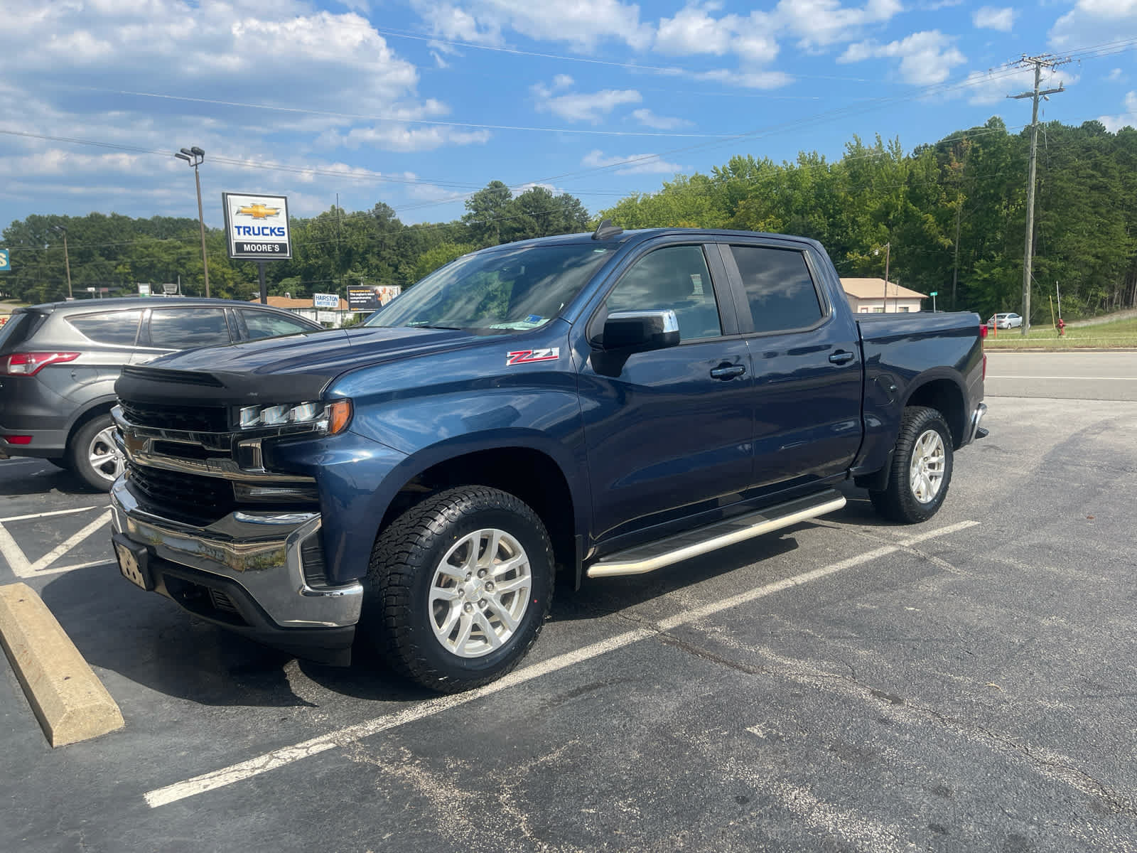 Used 2020 Chevrolet Silverado 1500 LT w/ All-Star Edition AWD/4WD image 3