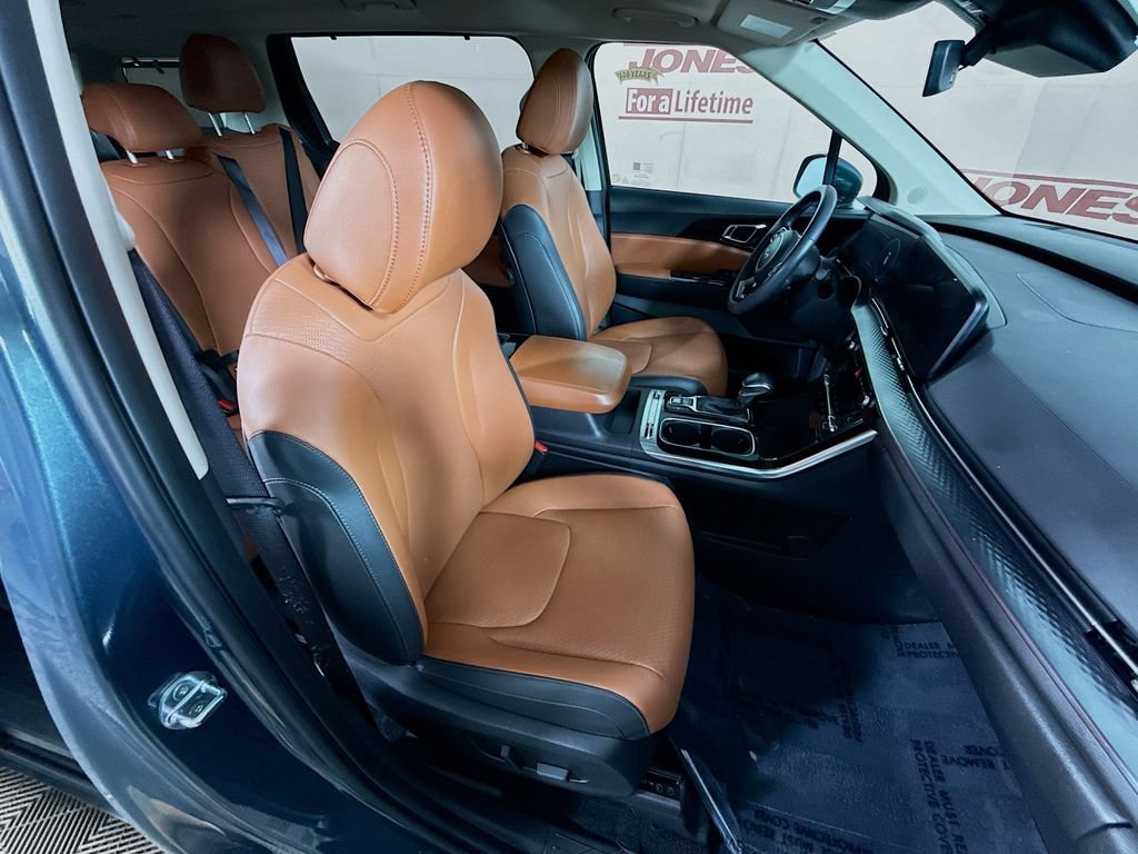 Used 2024 Kia Carnival SX Prestige FWD image 35