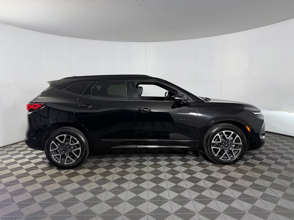 Used 2025 Chevrolet Blazer RS AWD/4WD image 7