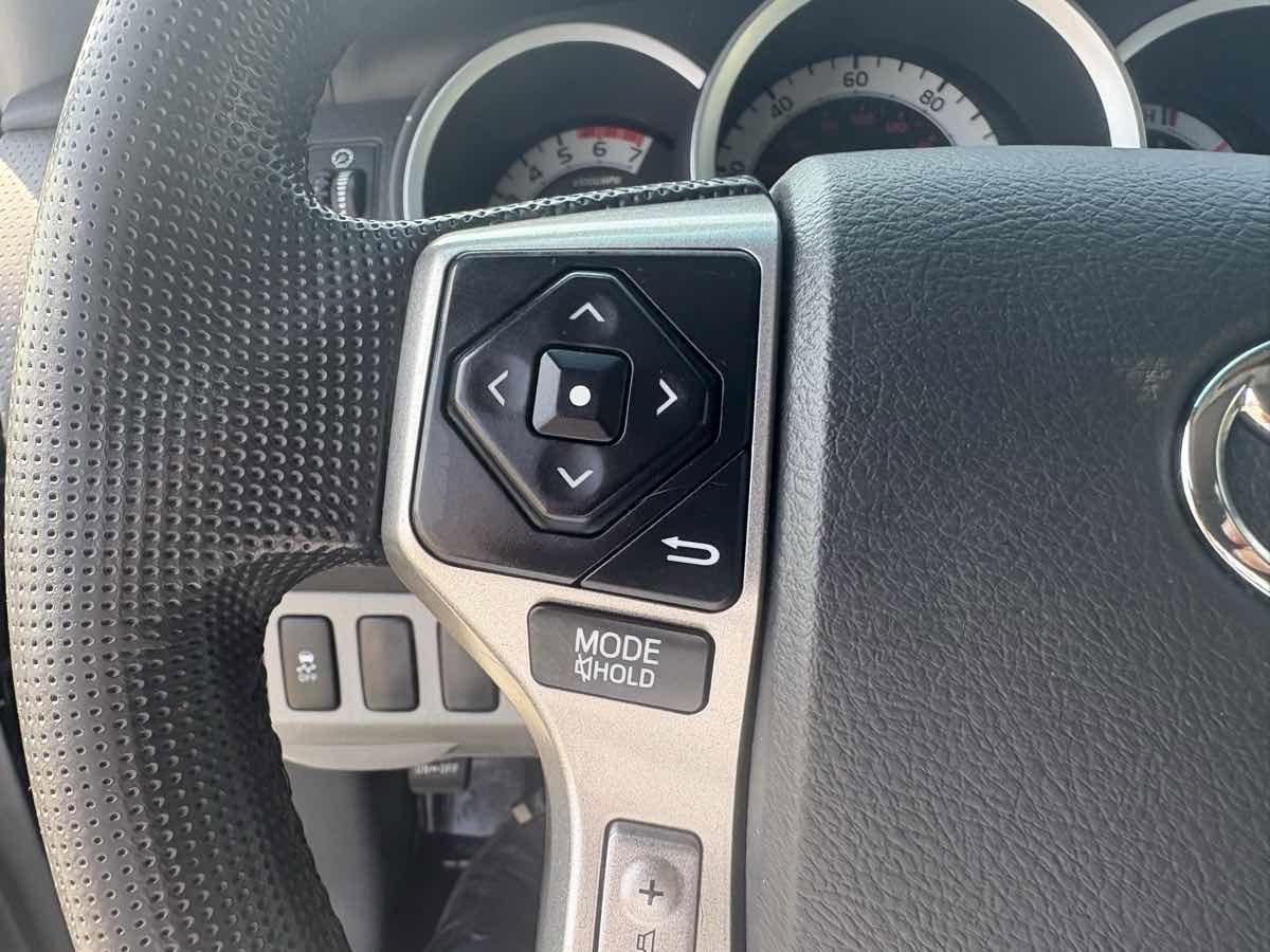 Used 2014 Toyota Tacoma PreRunner image 30