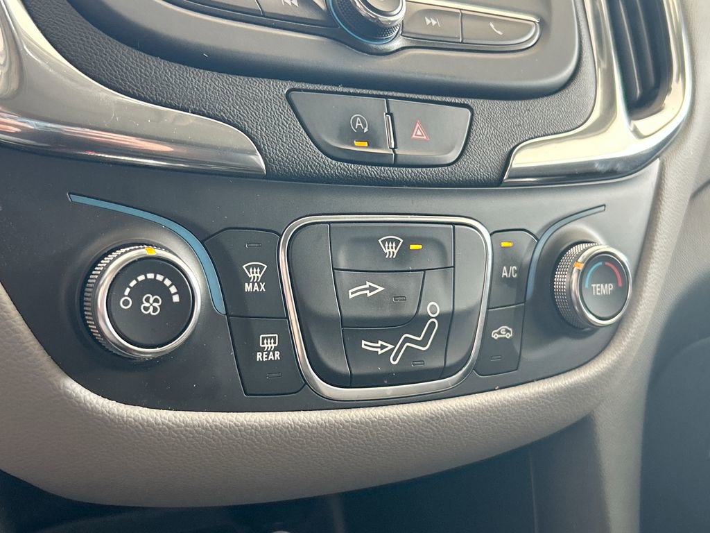 Used 2022 Chevrolet Equinox LS w/ LS Convenience Package FWD image 27