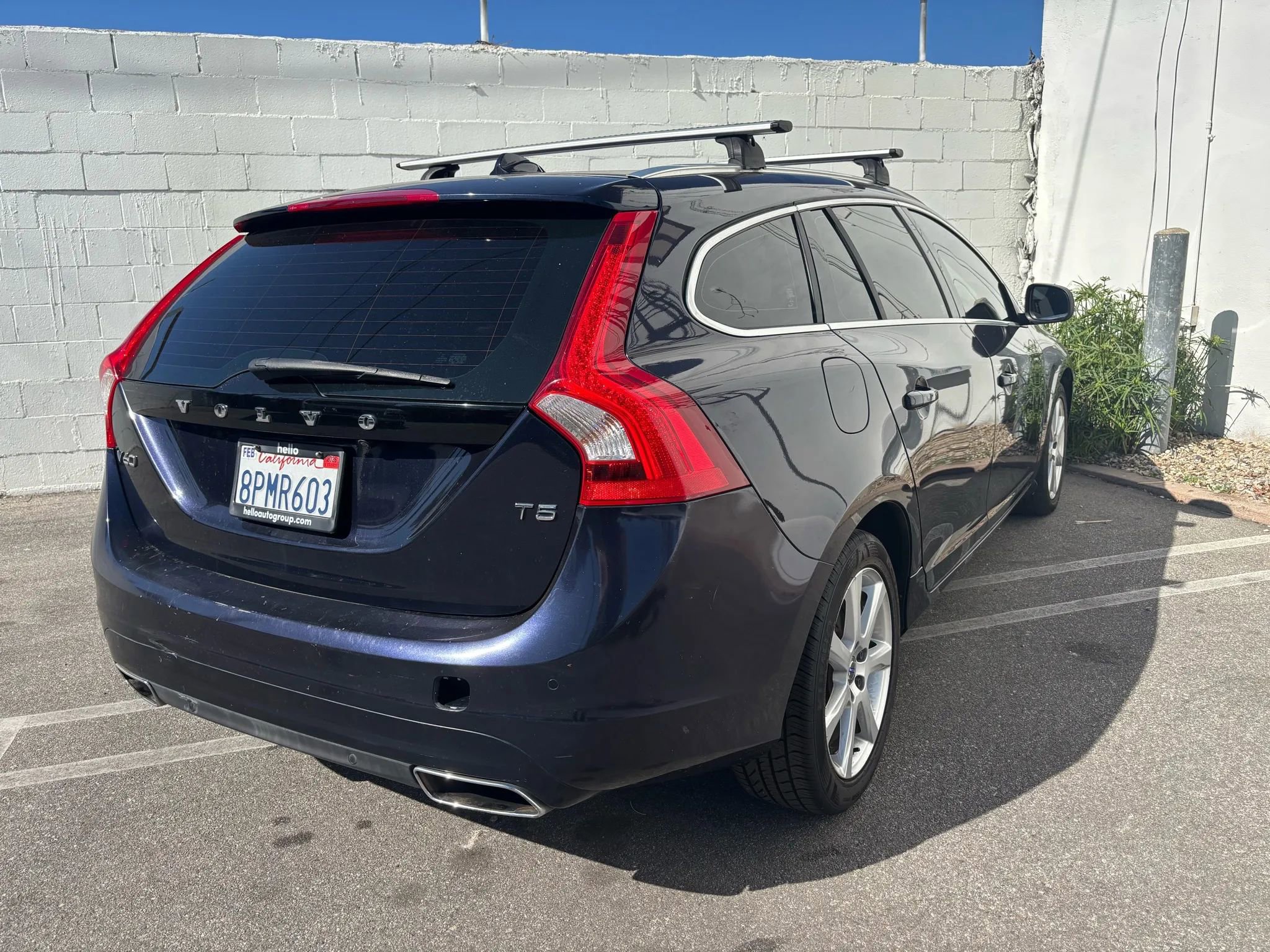 Used 2017 Volvo V60 T5 Premier w/ Convenience Package image 8