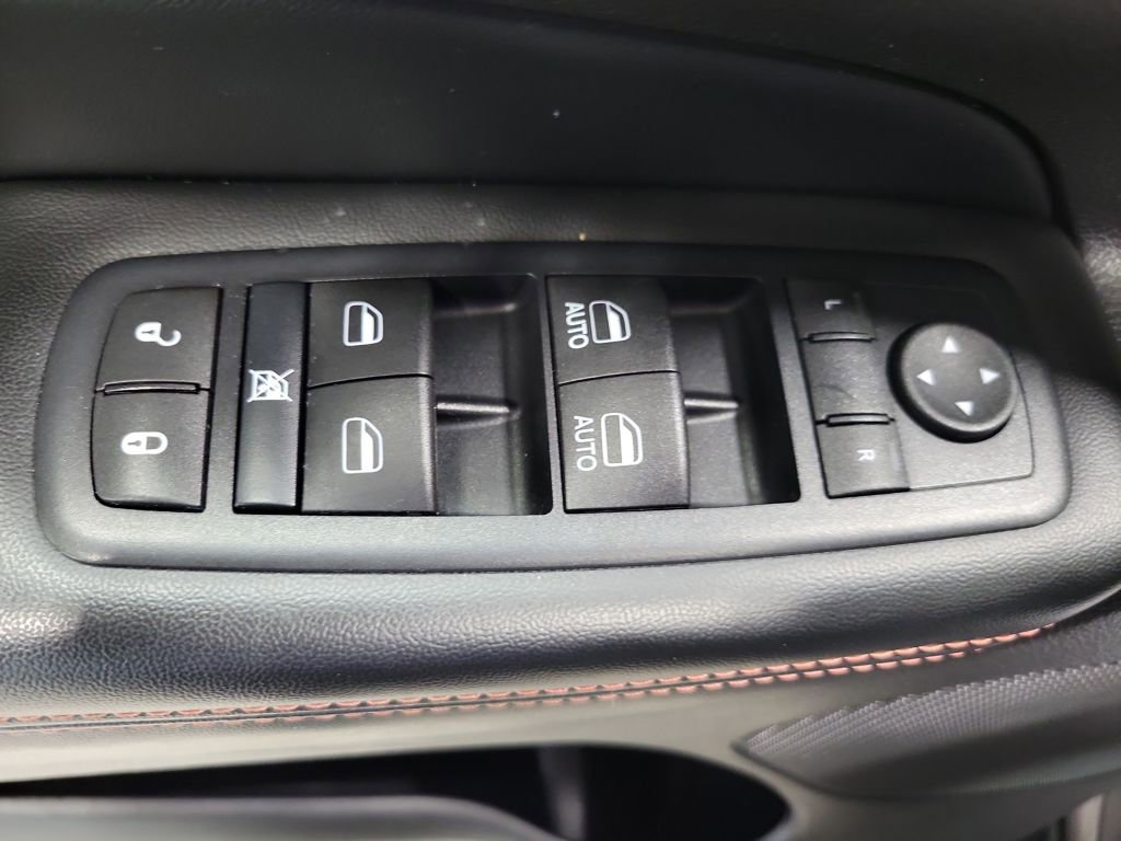 Used 2016 Jeep Grand Cherokee Laredo 75th Anniversary AWD/4WD image 36