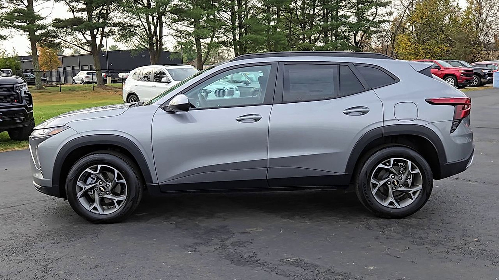 New 2025 Chevrolet Trax LT w/ Driver Confidence Package image 9