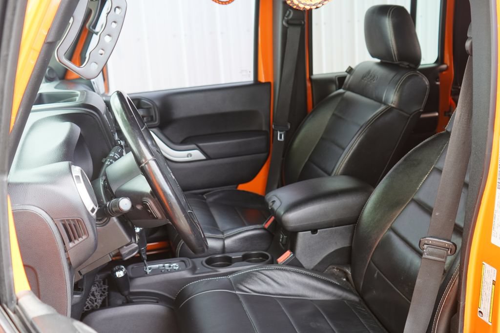 Used 2012 Jeep Wrangler Unlimited Sahara w/ Dual Top Group AWD/4WD image 13
