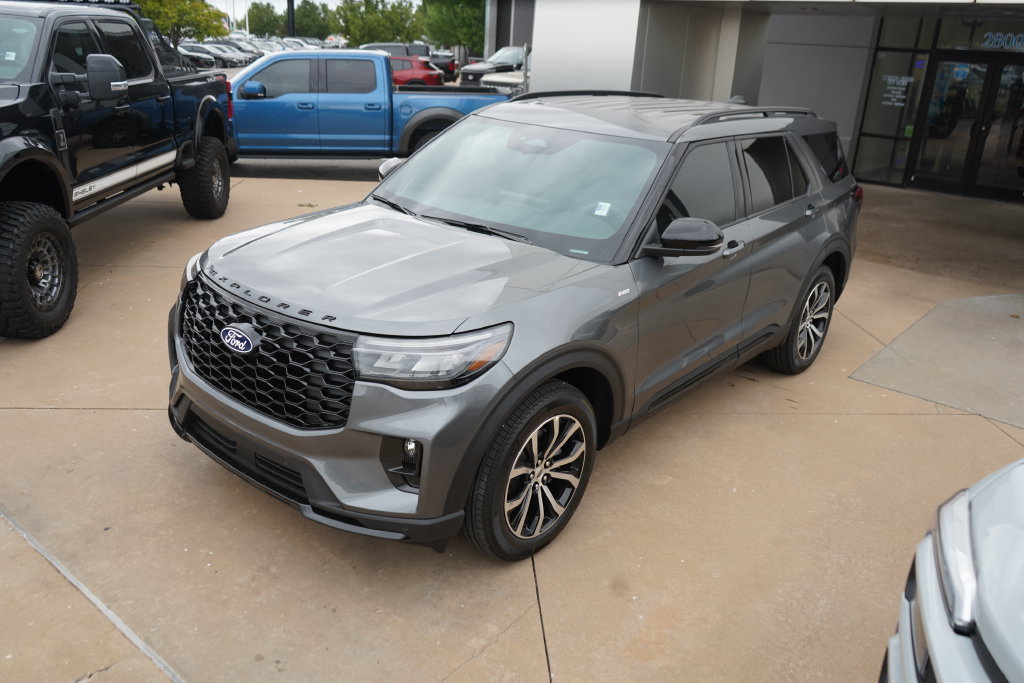 New 2027 Ford Explorer ST-Line AWD/4WD image 14