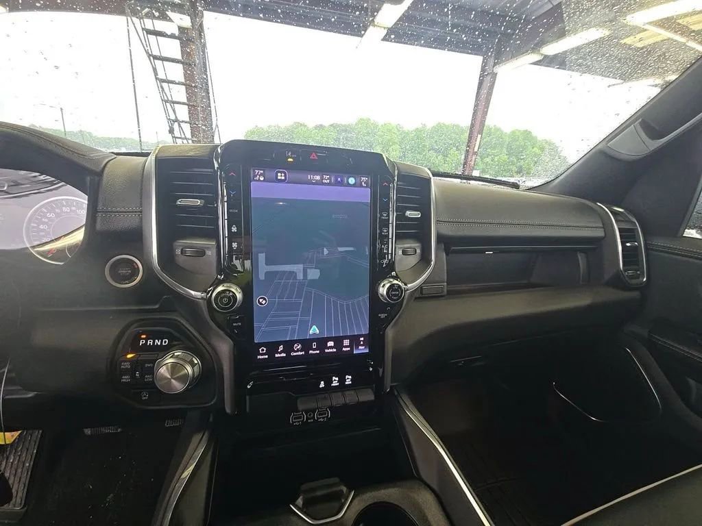 Used 2025 RAM 1500 Laramie AWD/4WD image 11