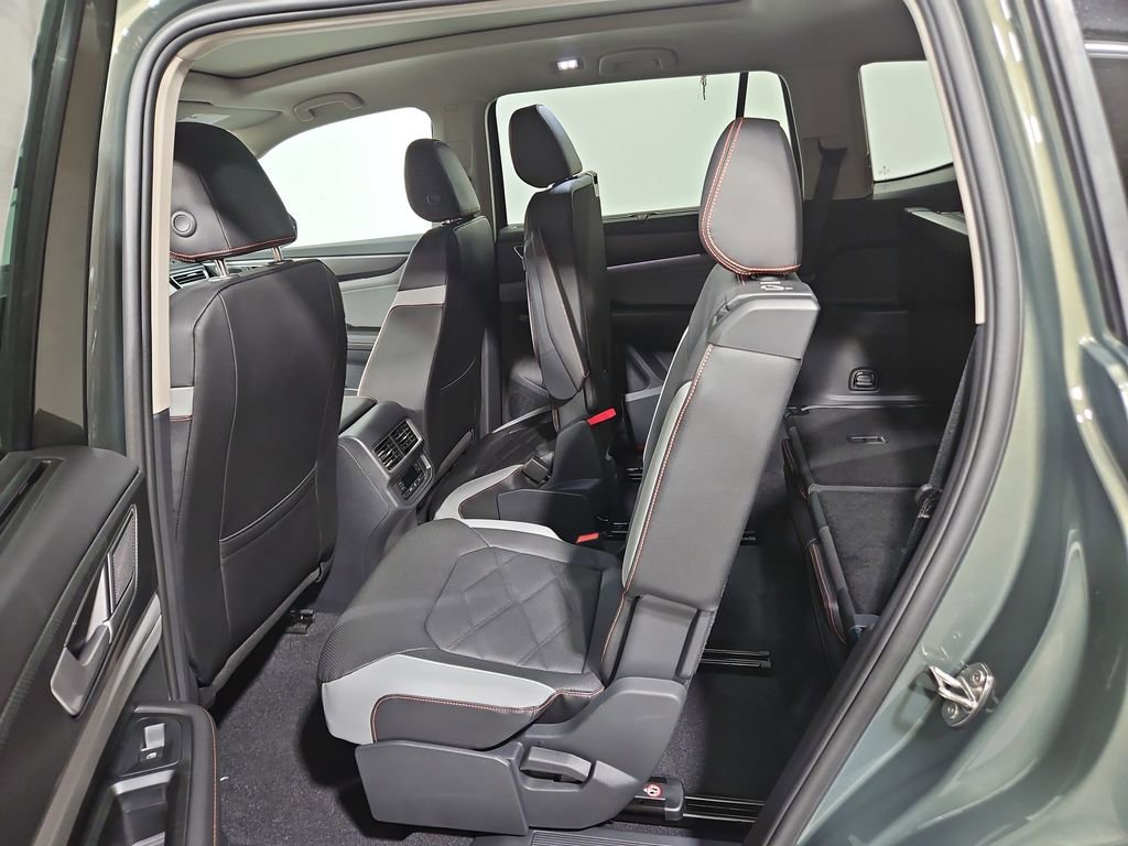 New 2026 Volkswagen Atlas Peak Edition image 23