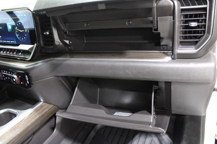 Used 2024 Chevrolet Silverado 1500 LT Trail Boss w/ Protection Package image 27