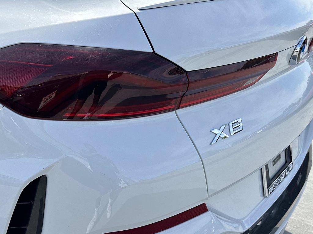 Used 2026 BMW X6 xDrive40i w/ Climate Comfort Package AWD/4WD image 9