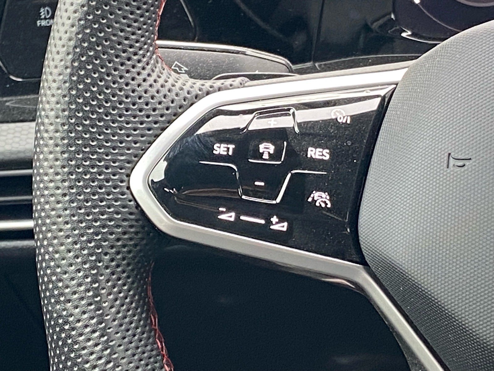 Certified 2024 Volkswagen GTI Autobahn FWD image 4