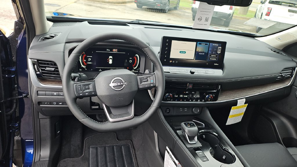 New 2026 Nissan Rogue Platinum AWD/4WD image 8