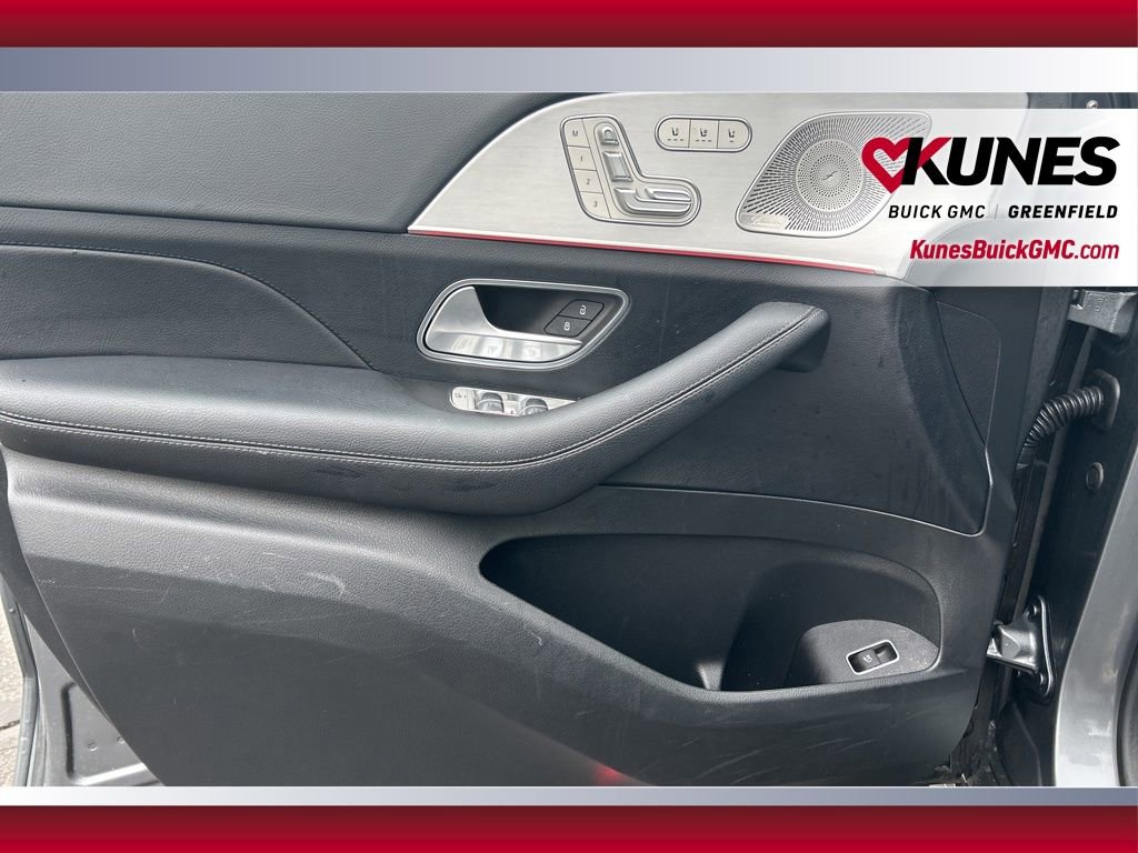 Used 2025 Mercedes-Benz GLS 450 4MATIC image 15