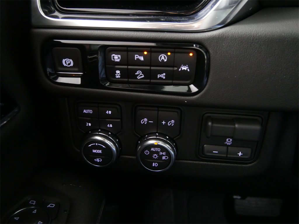 New 2026 GMC Yukon XL Denali w/ Denali Reserve Package image 19