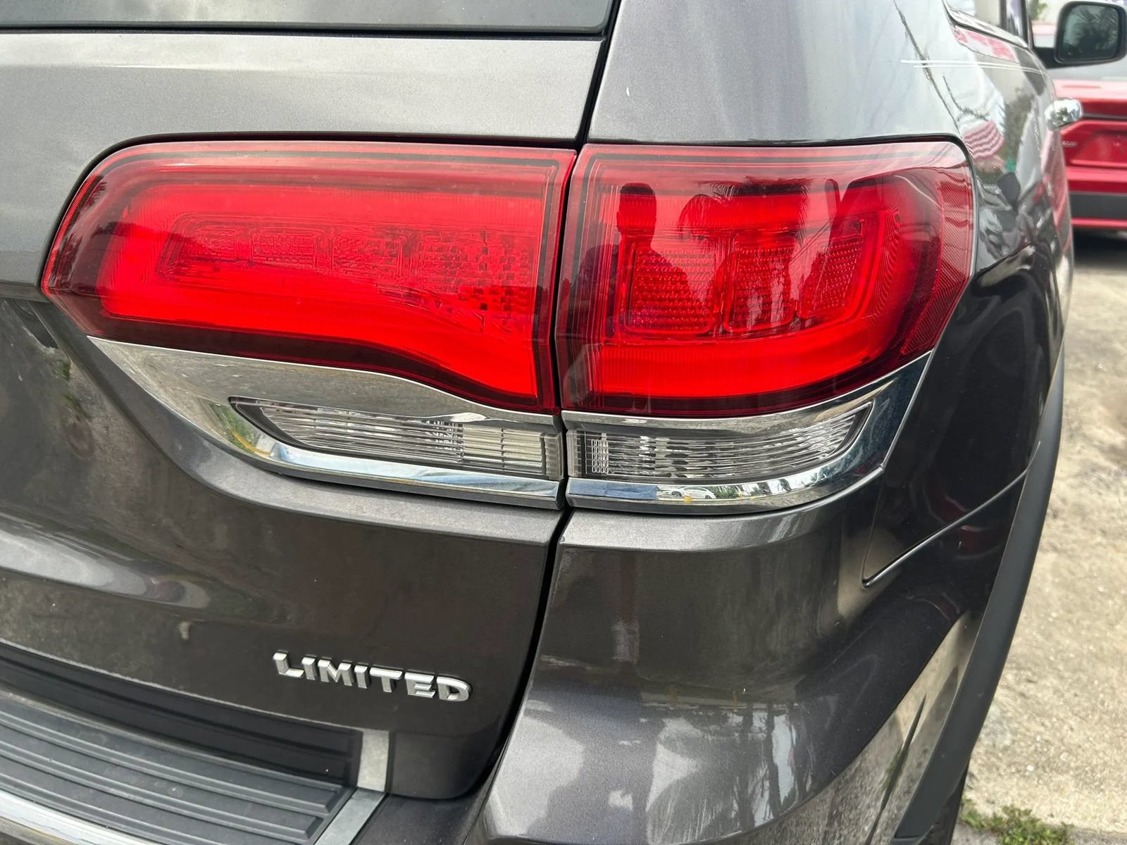 Used 2020 Jeep Grand Cherokee Limited w/ Luxury Group II RWD image 11