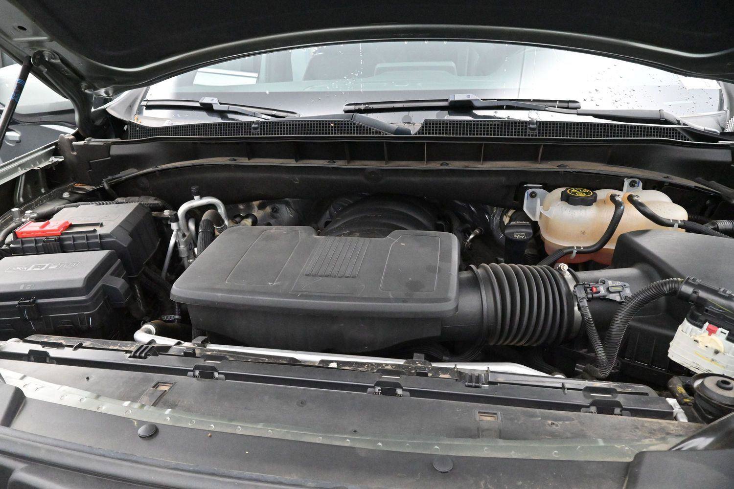 Used 2023 Chevrolet Tahoe LT w/ Luxury Package AWD/4WD image 35