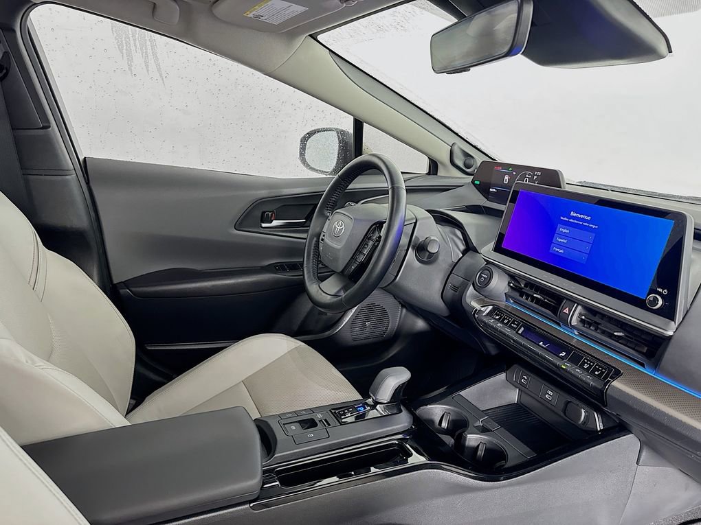 Used 2024 Toyota Prius Limited image 32