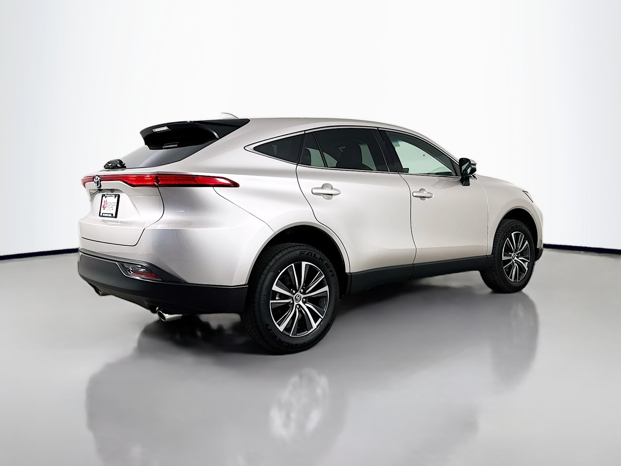 Certified 2024 Toyota Venza LE AWD/4WD image 7