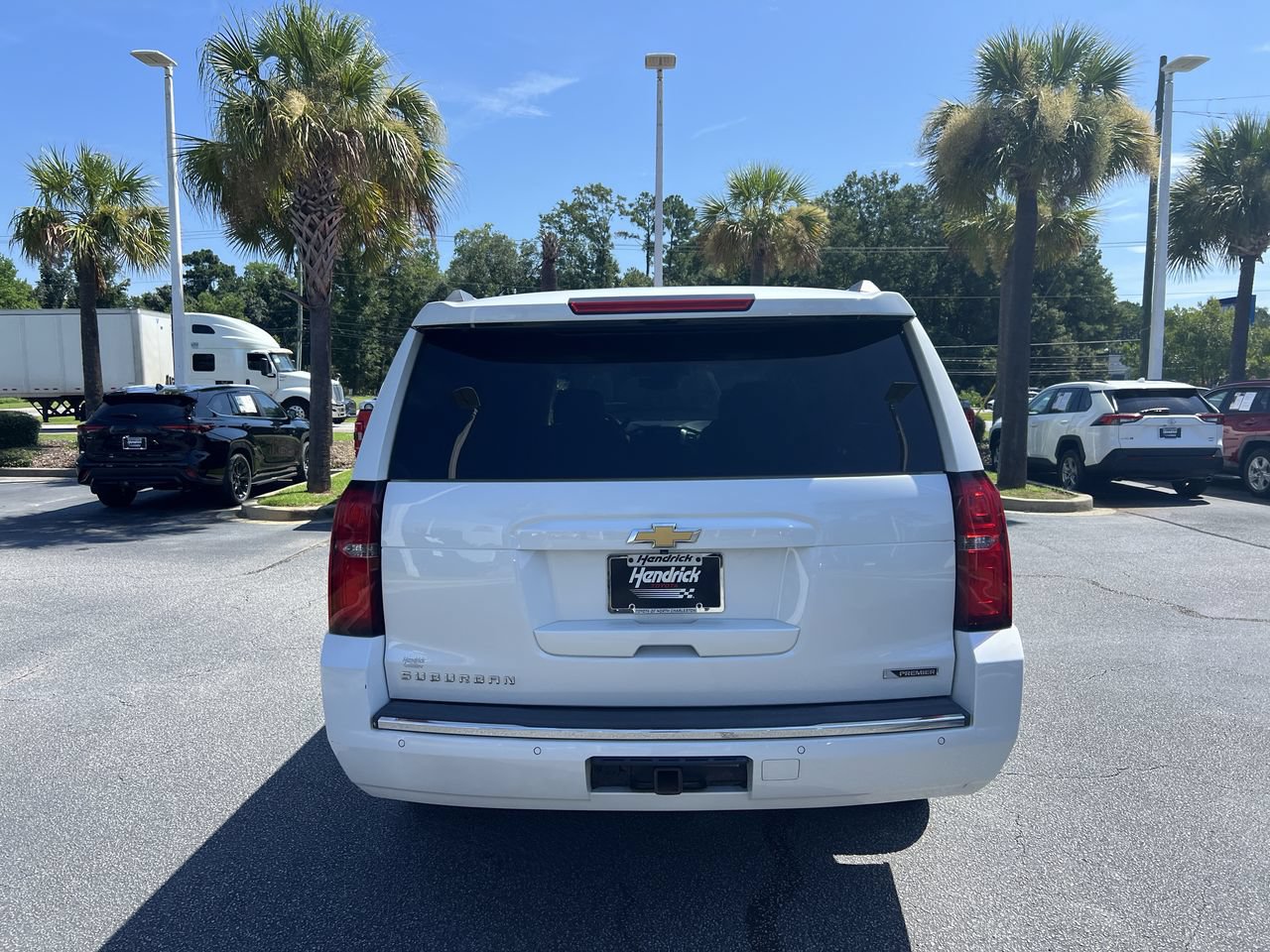 Used 2018 Chevrolet Suburban Premier AWD/4WD image 9