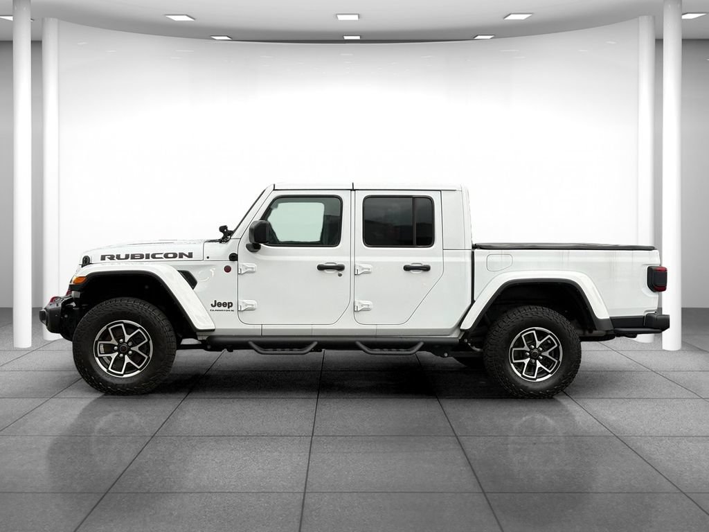 Used 2024 Jeep Gladiator Rubicon AWD/4WD image 4