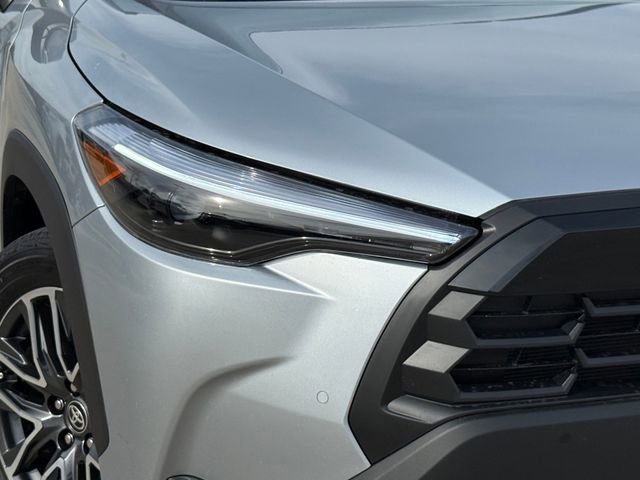 Used 2026 Toyota Corolla Cross XLE w/ Convenience Package image 3