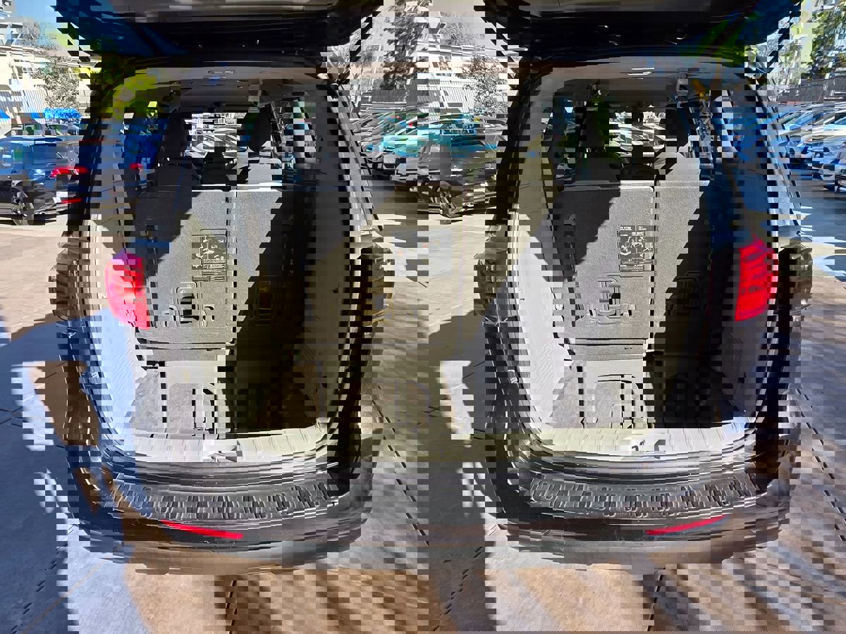 Used 2019 Kia Sedona LX image 19