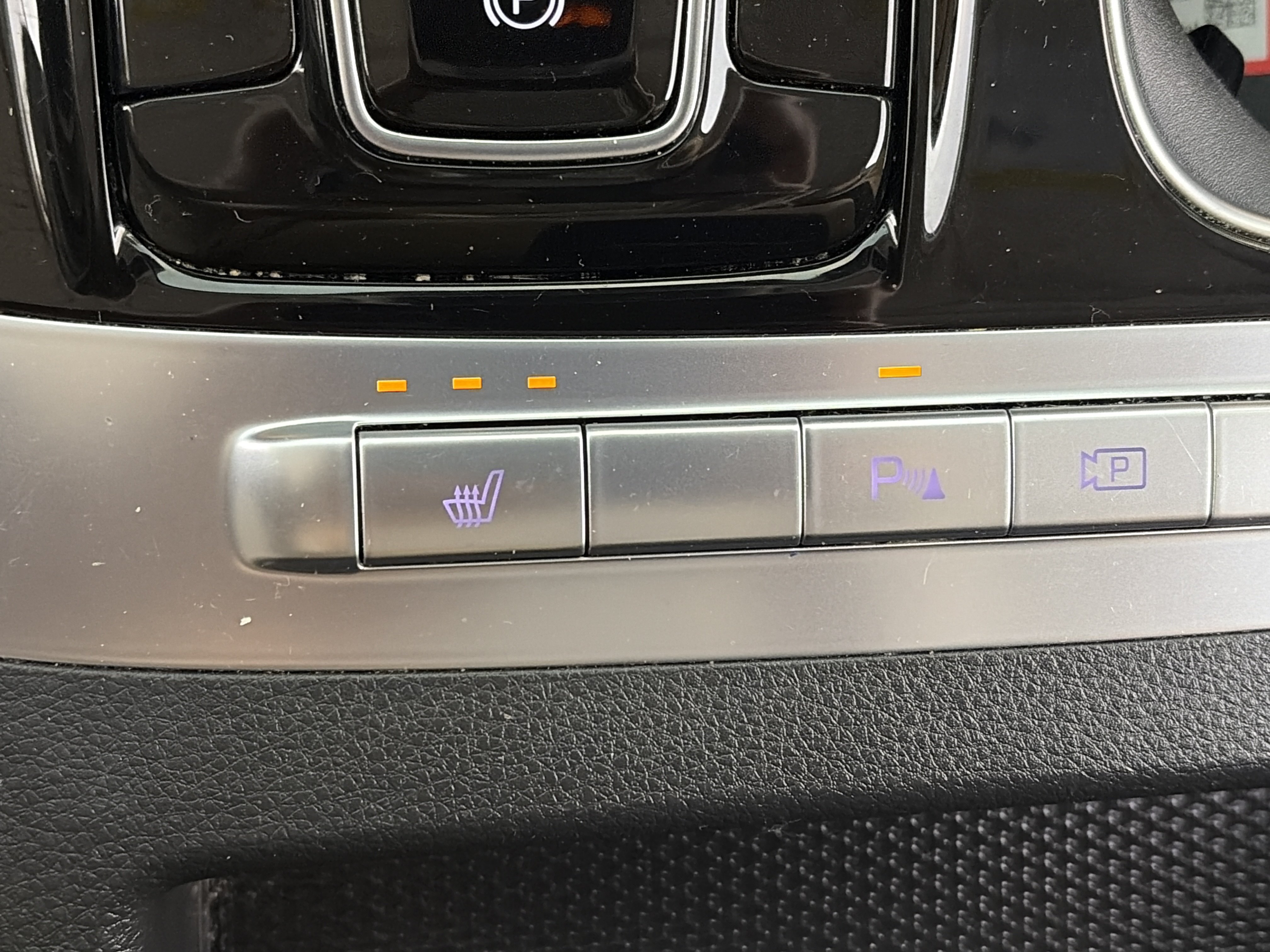 Certified 2023 Kia Carnival EX FWD image 27