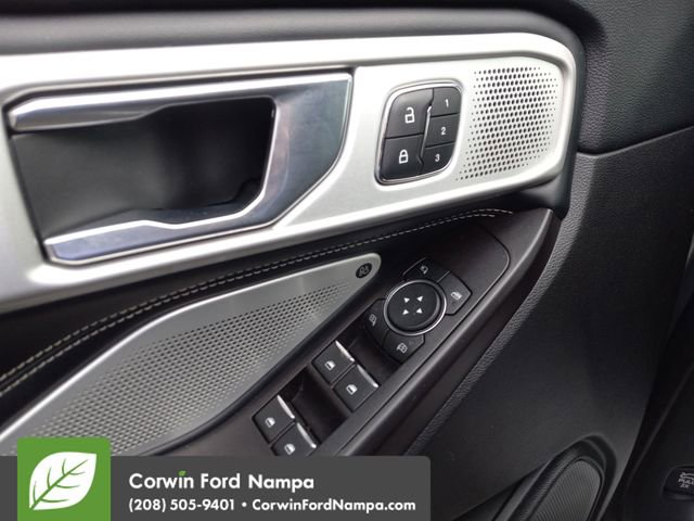 Used 2020 Ford Explorer ST w/ Premium Technology Package image 11