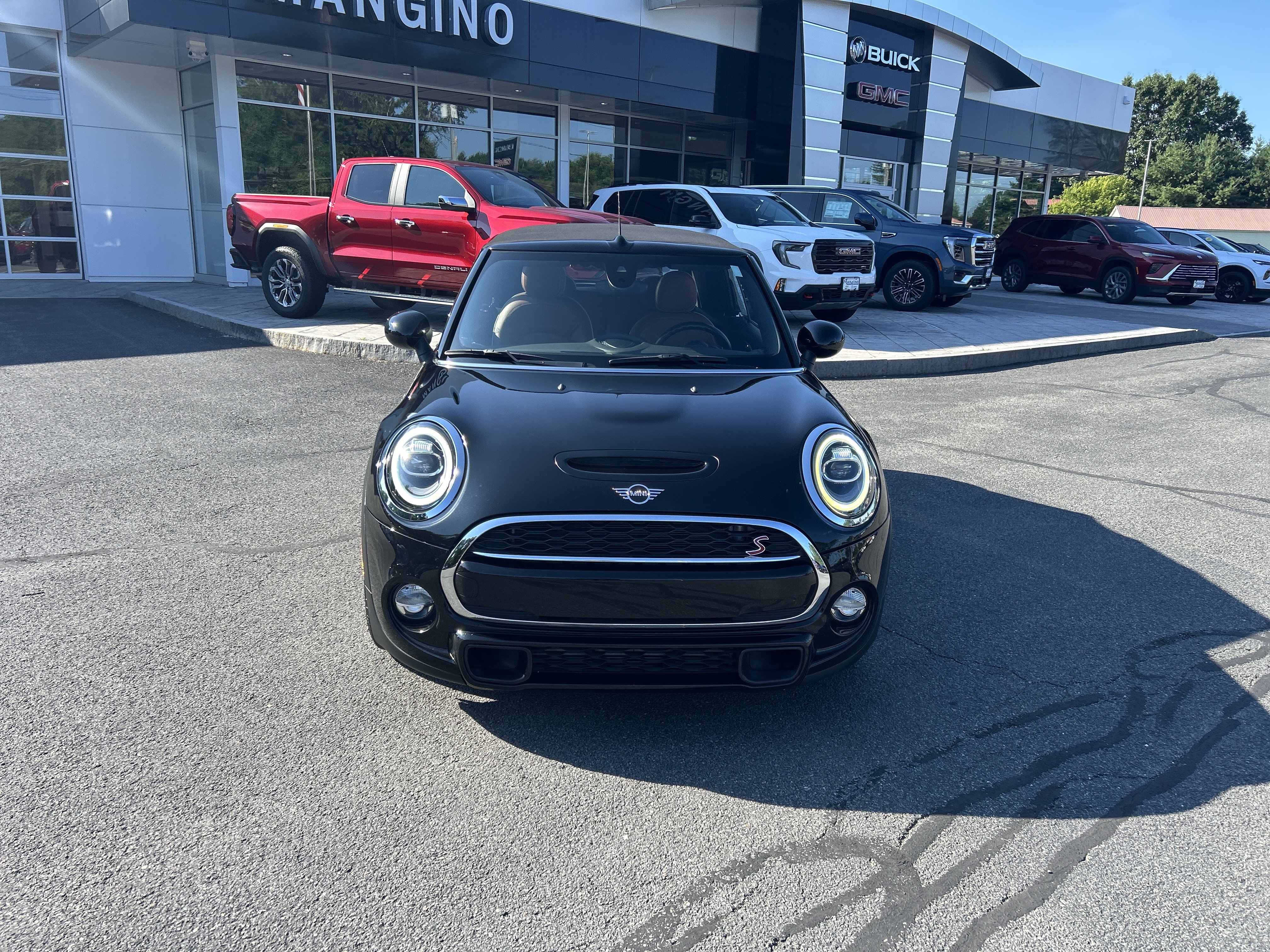 Used 2019 MINI Cooper S w/ Signature Upholstery Package FWD image 14