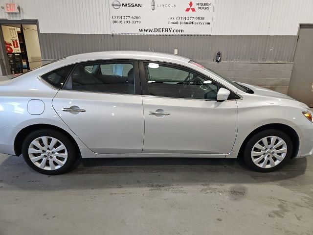 Used 2016 Nissan Sentra S FWD image 2