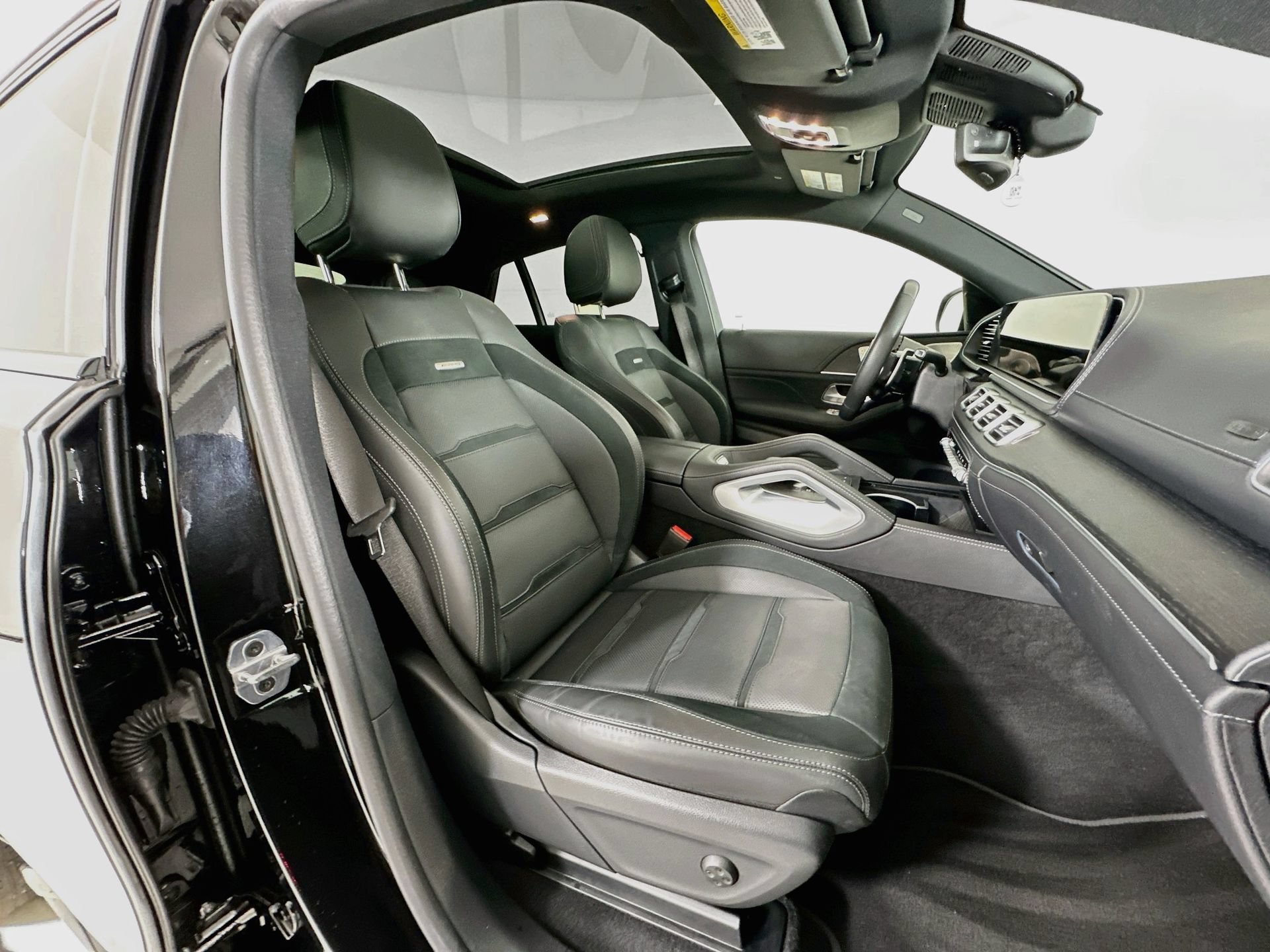 Certified 2025 Mercedes-Benz GLE 53 AMG 4MATIC Coupe image 31