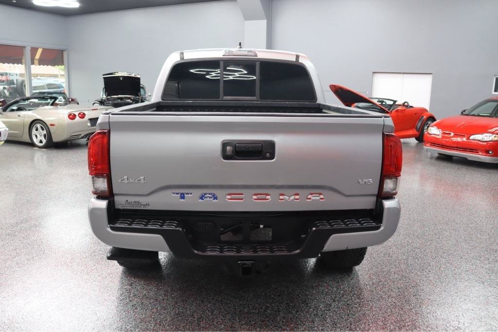 Used 2019 Toyota Tacoma SR w/ SR Convenience Package AWD/4WD image 4
