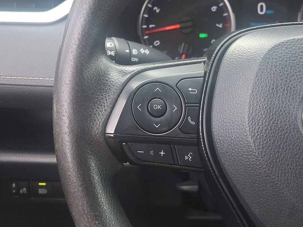 Used 2021 Toyota RAV4 XLE image 21