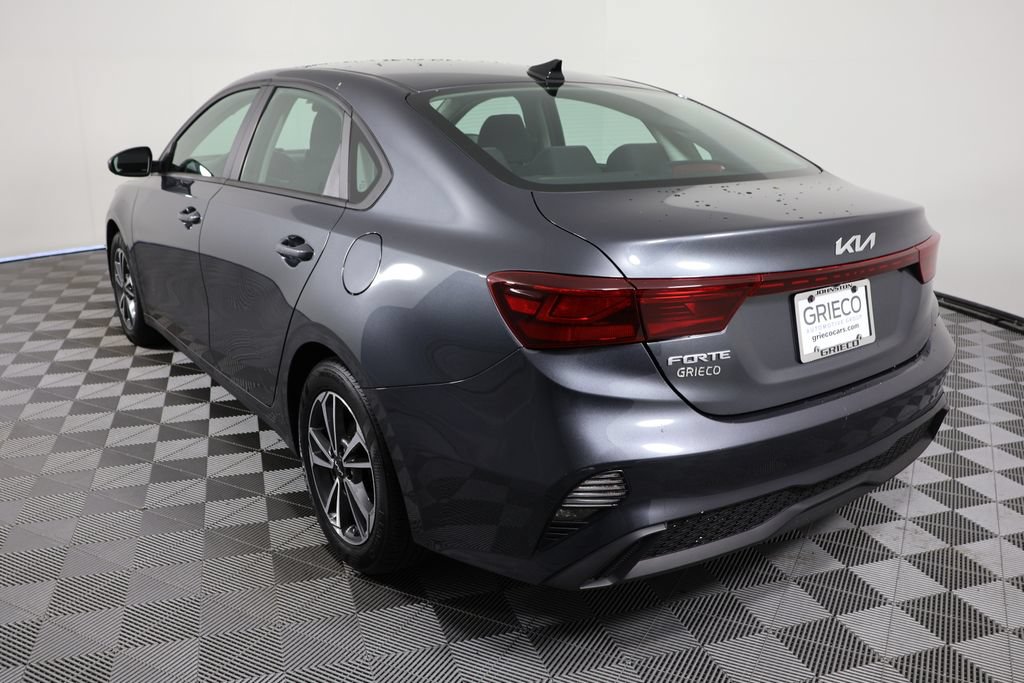 Used 2023 Kia Forte LXS FWD image 6