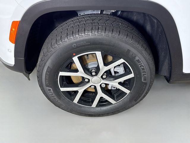 New 2025 Jeep Grand Cherokee L Limited w/ Luxury Tech Group II image 32