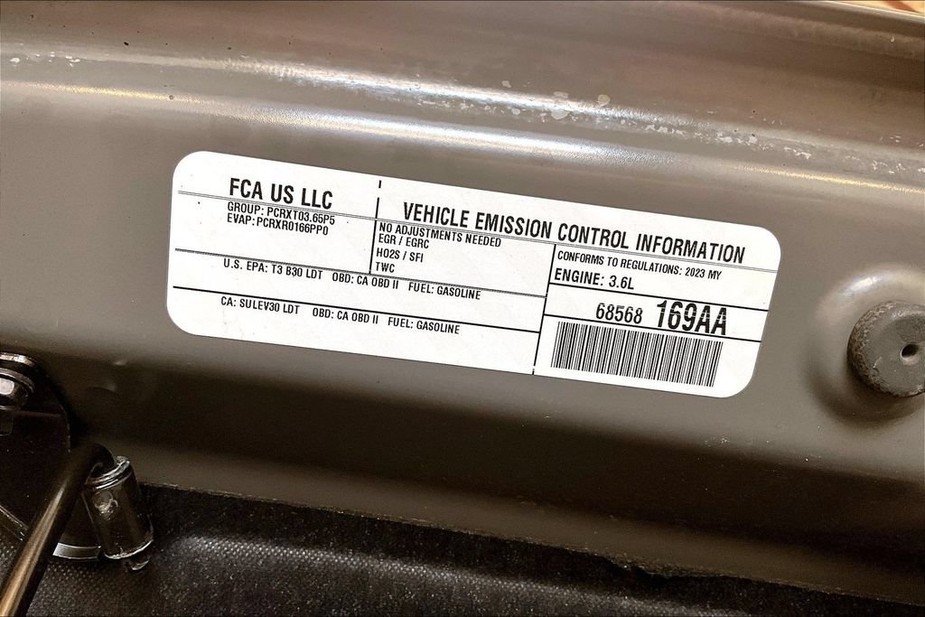 Used 2023 Jeep Gladiator Sport AWD/4WD image 34