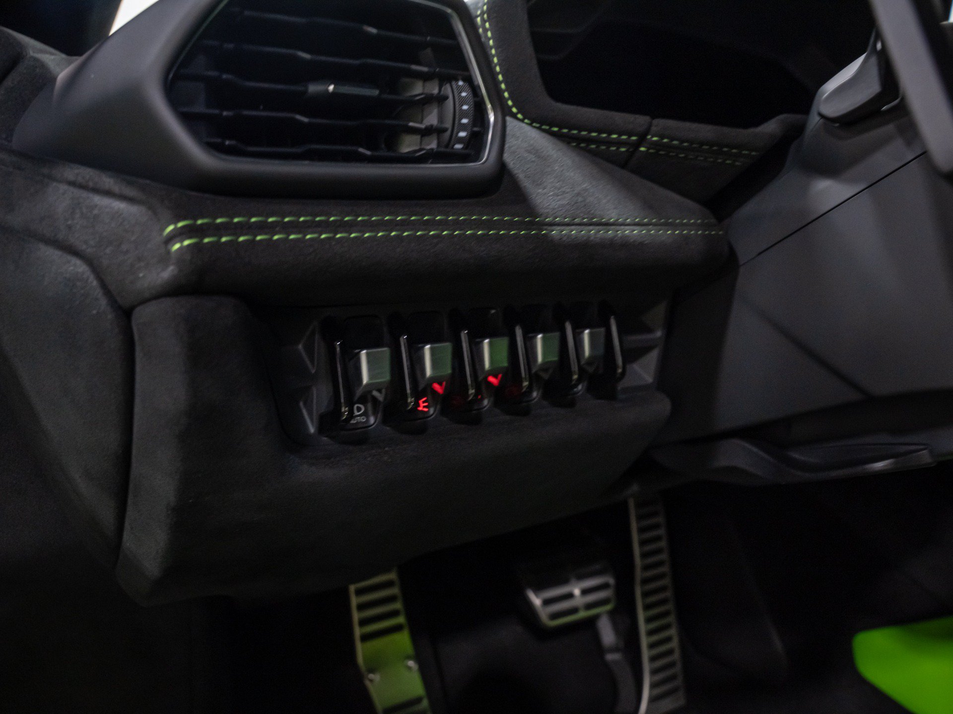 Used 2023 Lamborghini Huracan STO RWD image 48
