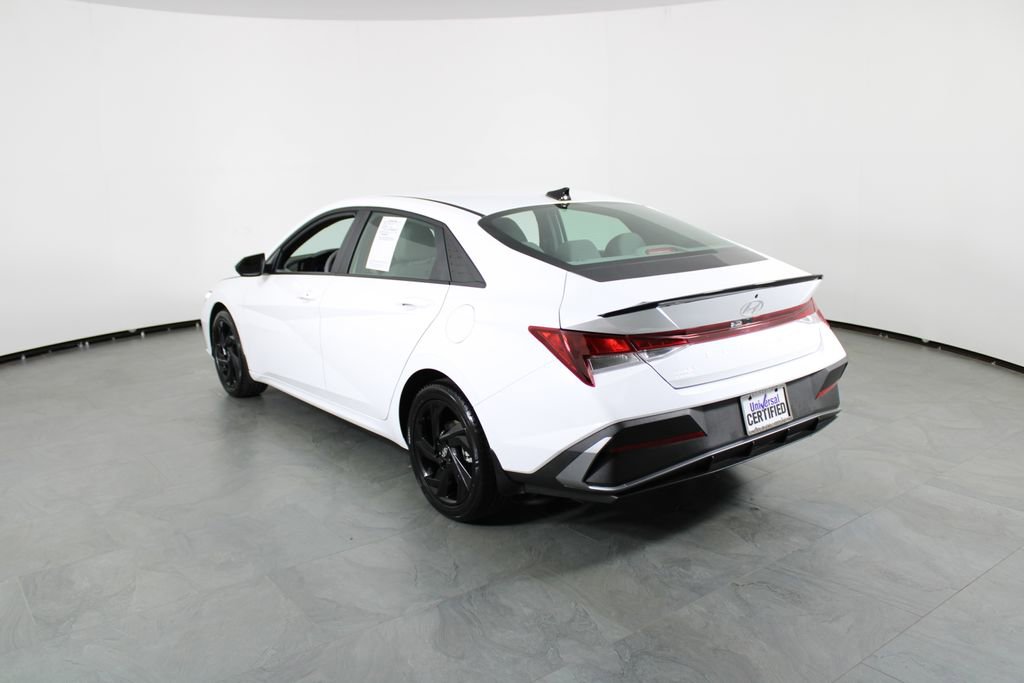 Used 2026 Hyundai Elantra Sport image 4