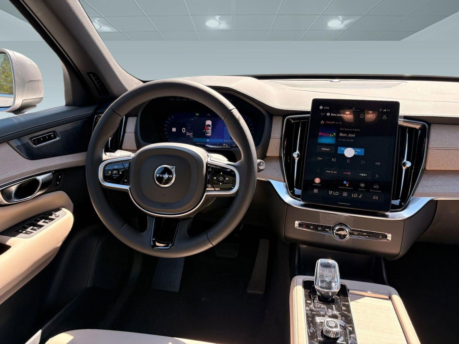 Used 2026 Volvo XC90 B6 Plus w/ Protection Package Premier AWD/4WD image 22