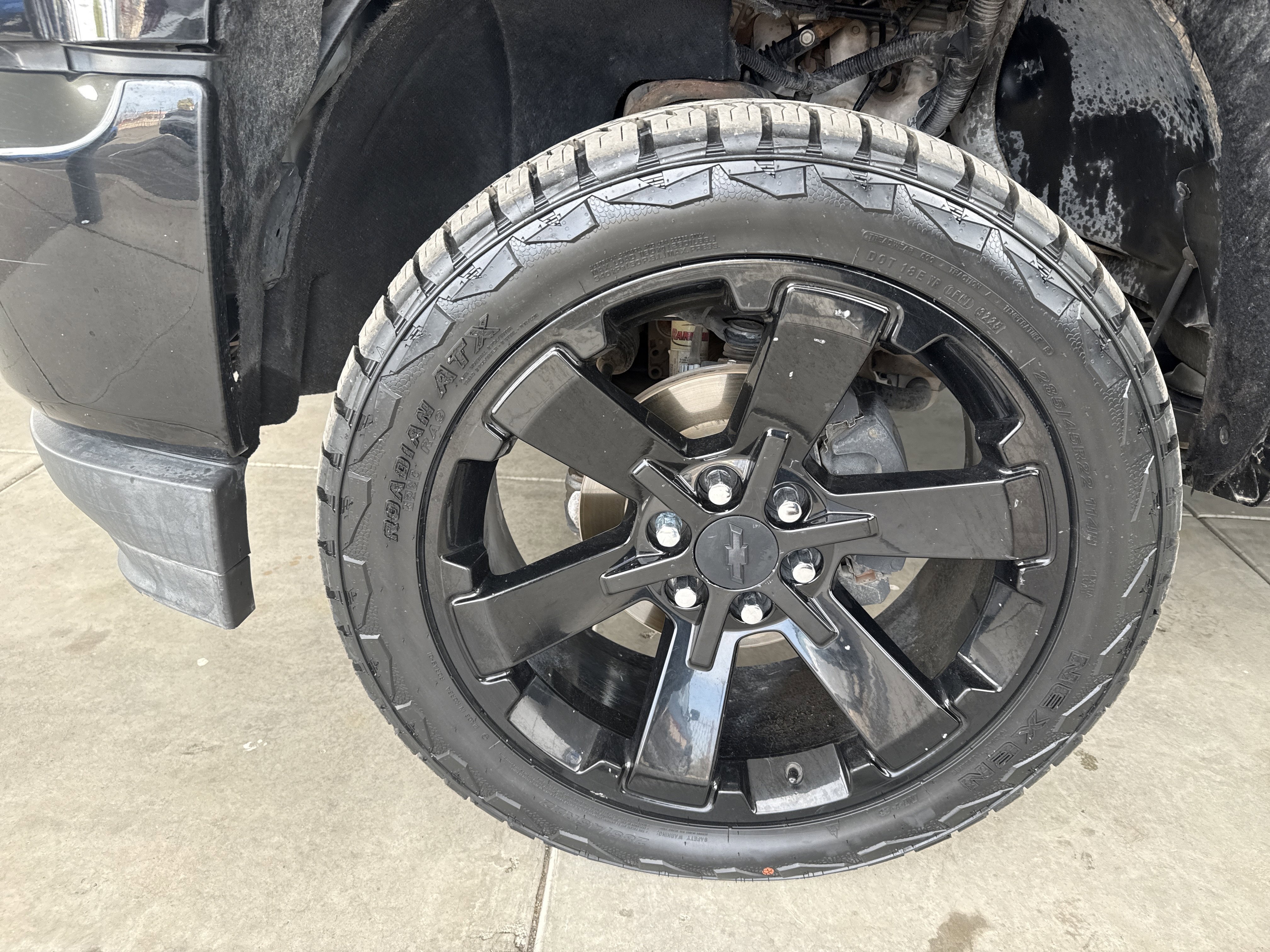 Used 2018 Chevrolet Silverado 1500 LT w/ LPO, Street Package image 7