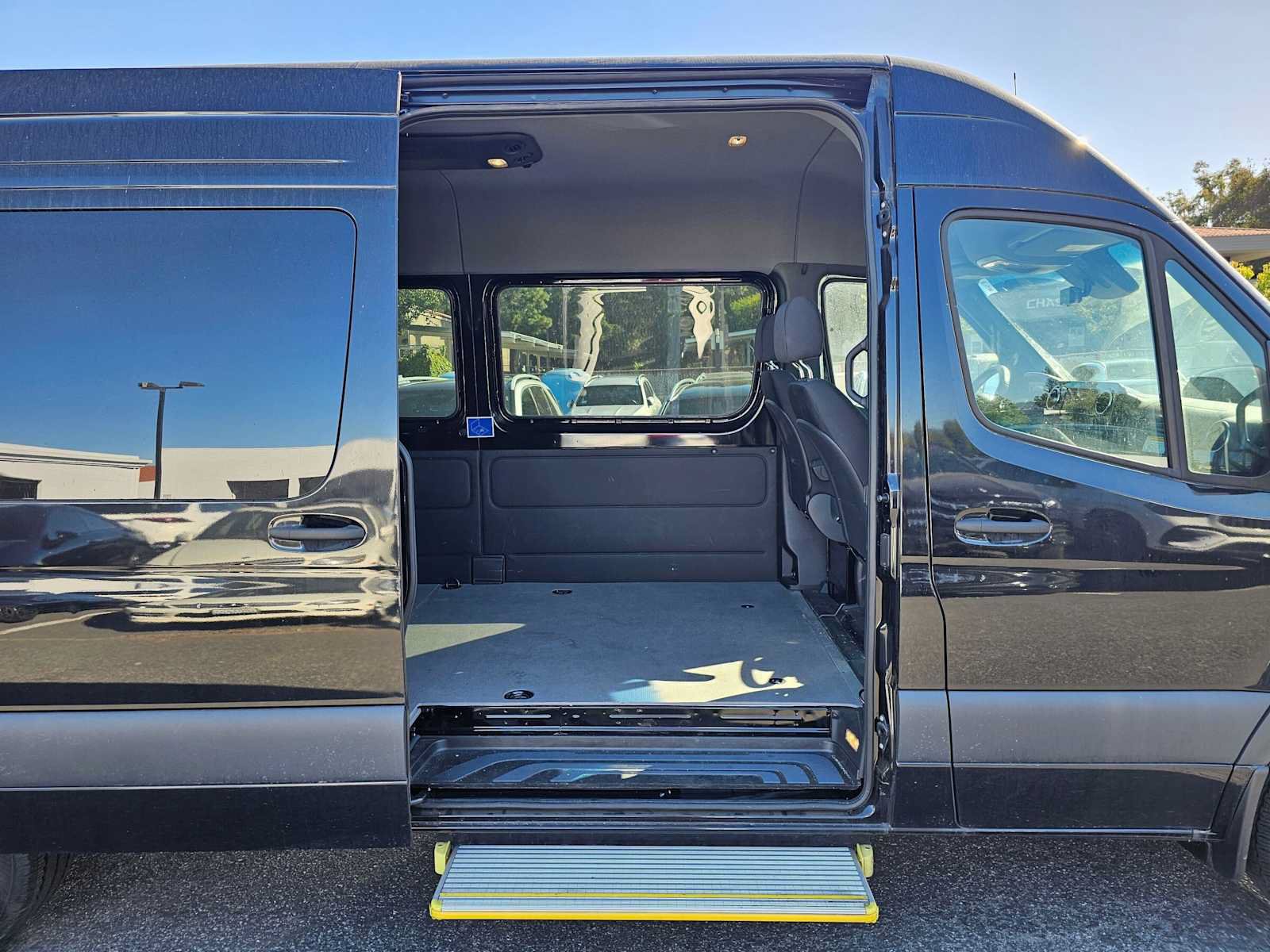 Used 2025 Mercedes-Benz Sprinter 3500 image 12