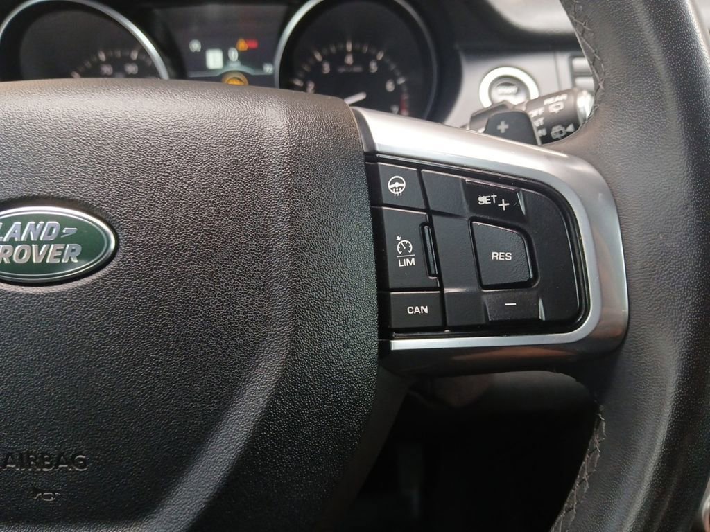 Used 2019 Land Rover Discovery Sport HSE AWD/4WD image 25