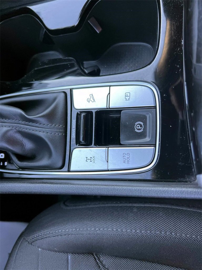 Certified 2023 Hyundai Santa Cruz SE image 17