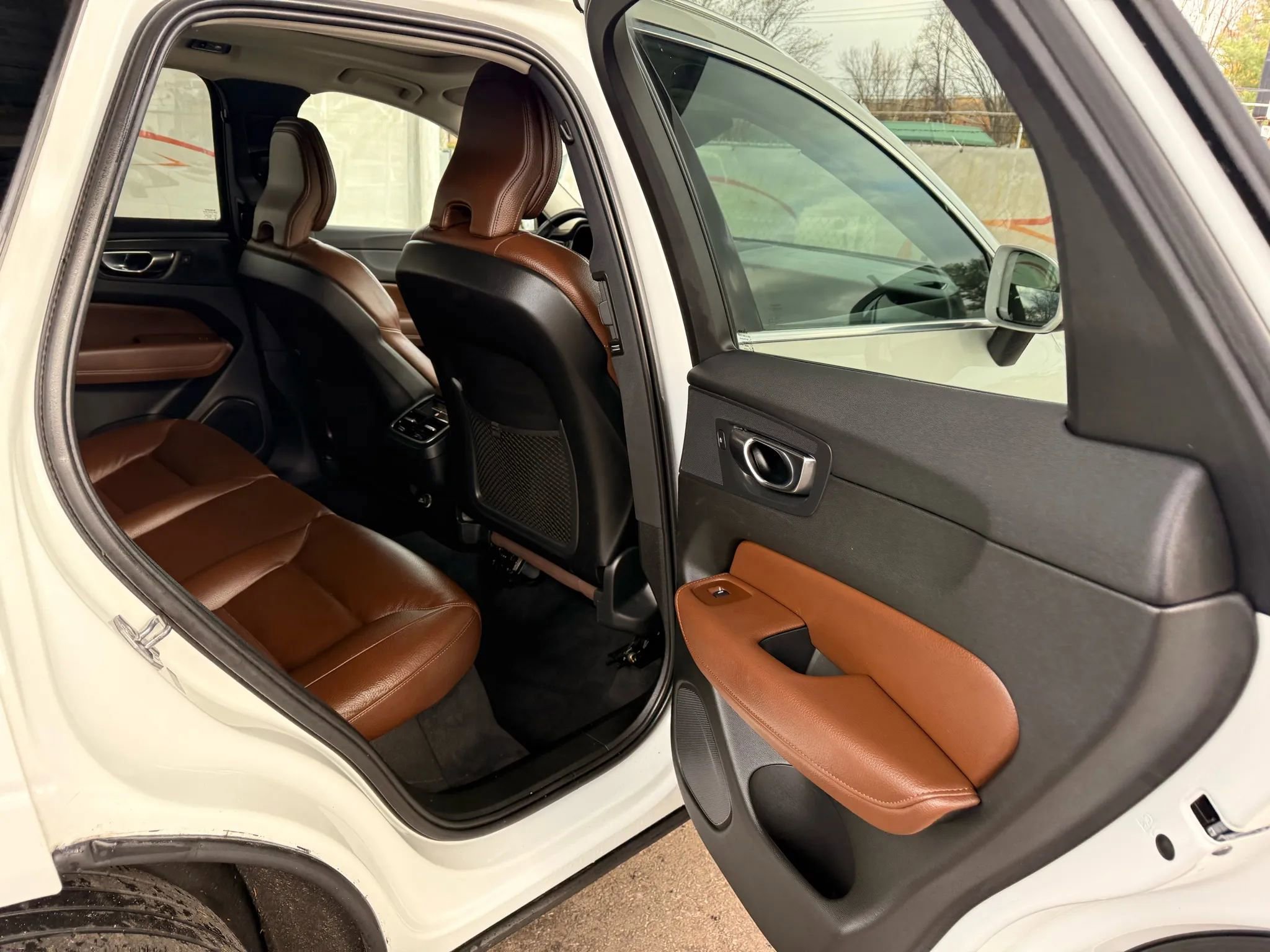 Used 2020 Volvo XC60 T5 Inscription image 21